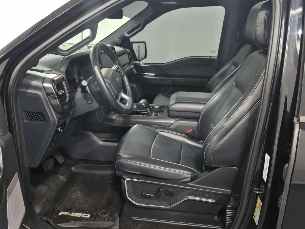 Ford F150 * LARIAT CREW CAB SHORT BED * CARFAX * БЕЗ ПЪРВОНА, снимка 5 - Автомобили и джипове - 55324655