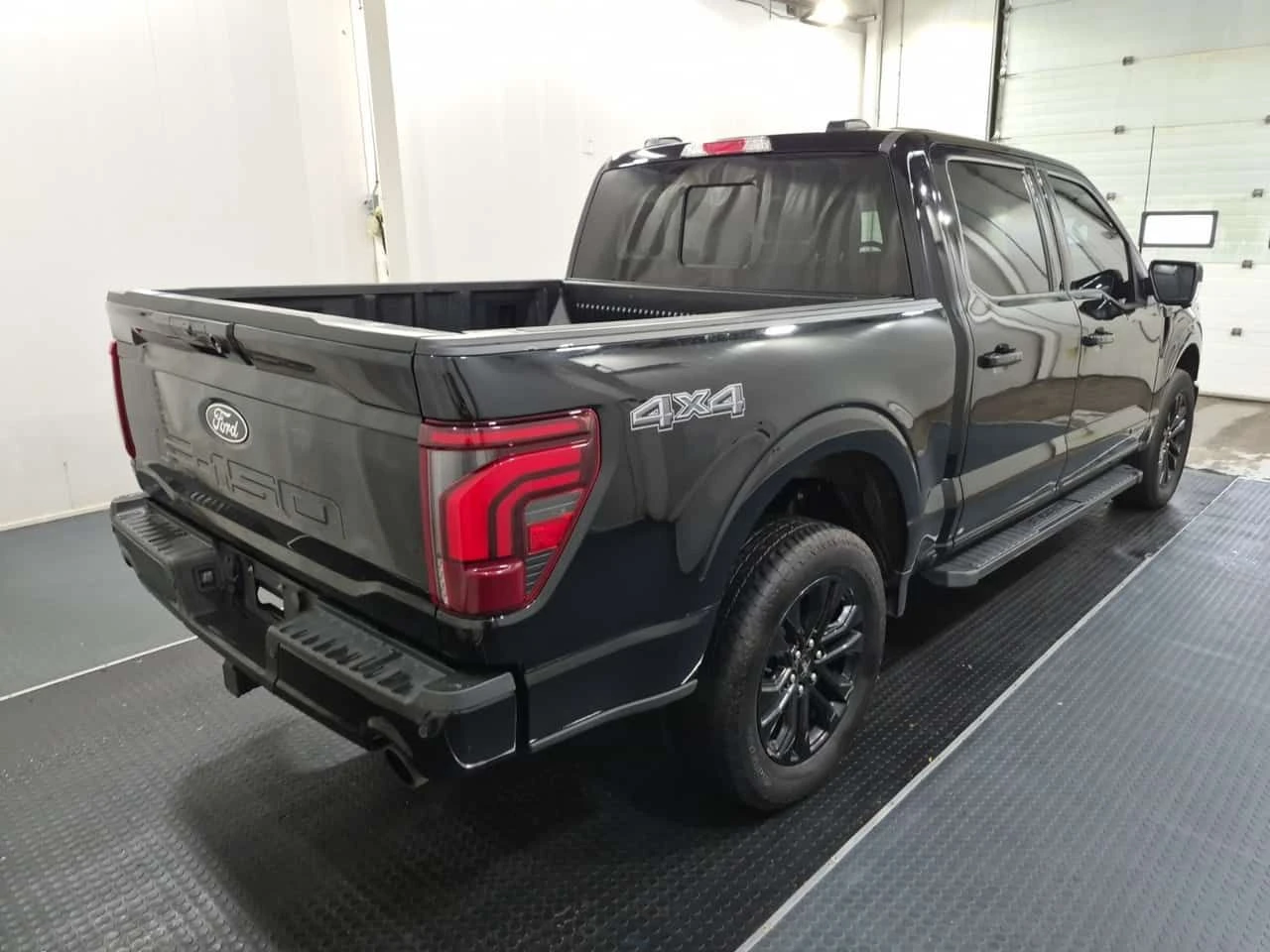 Ford F150 * LARIAT CREW CAB SHORT BED * CARFAX * БЕЗ ПЪРВОНА, снимка 3 - Автомобили и джипове - 55324655