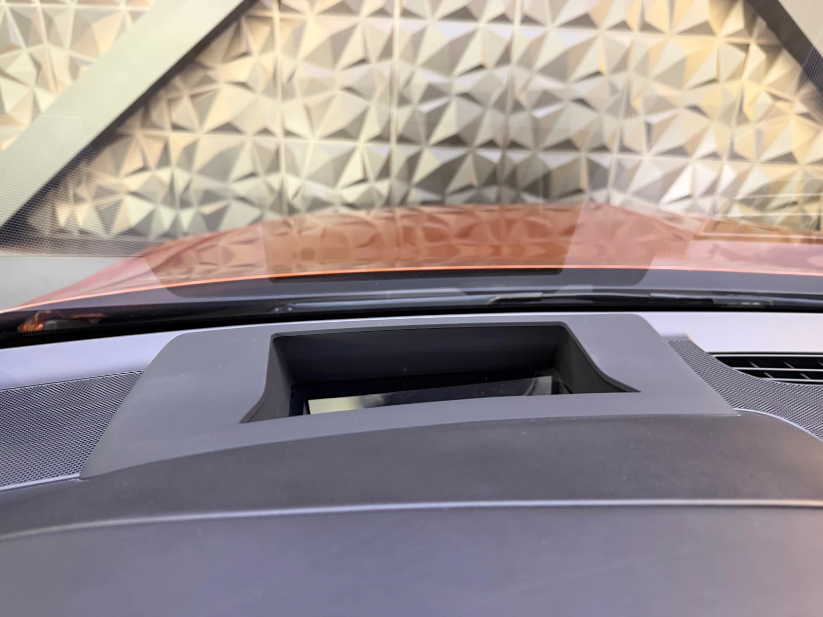 Bentley Bentayga V8 * FULL Екстри* ПАНОРАМА* HEAD UP* NAIM, снимка 13 - Автомобили и джипове - 55396495