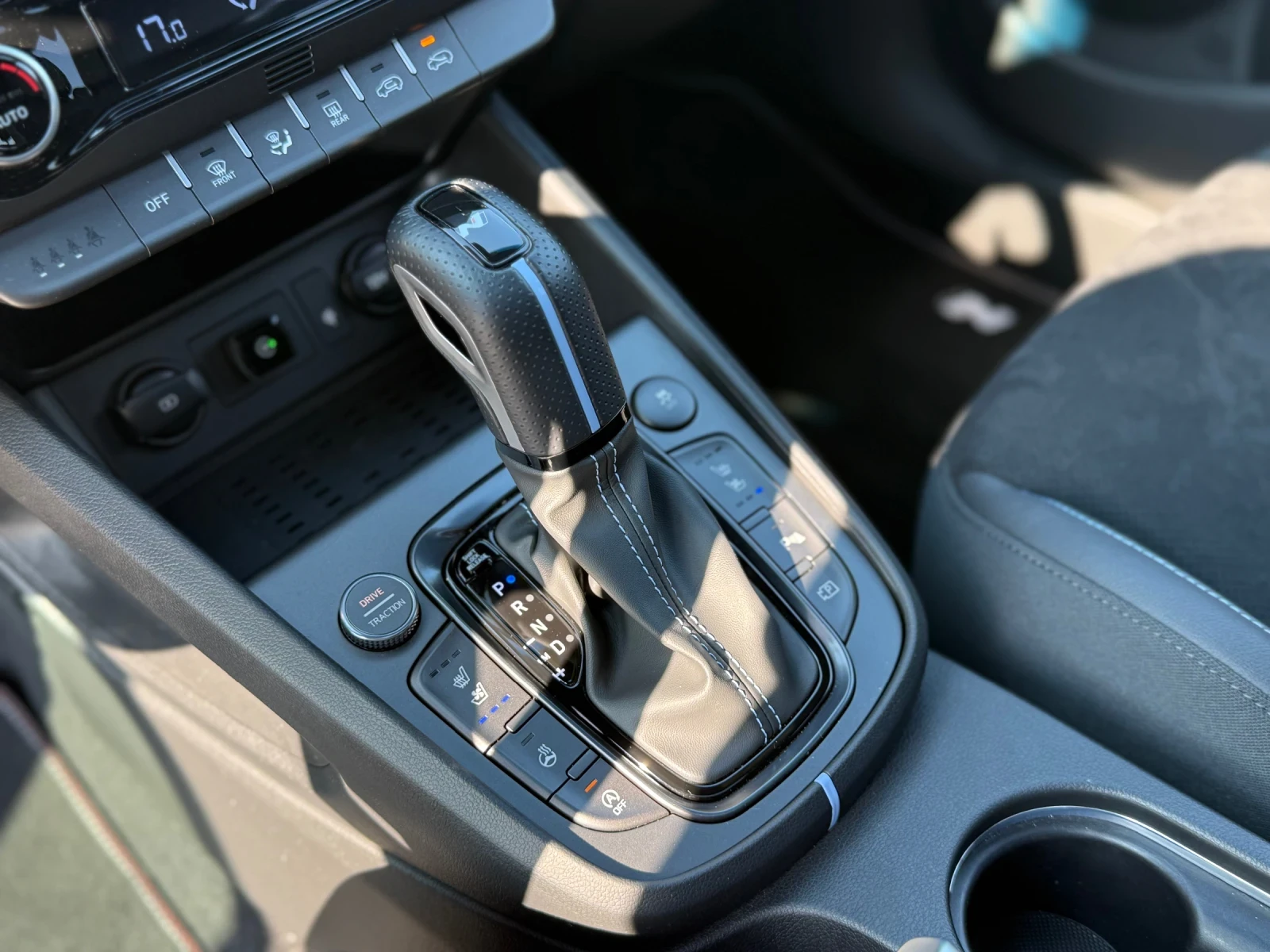 Hyundai Kona N Гаранция, Обслужена !!!, снимка 14 - Автомобили и джипове - 55437410