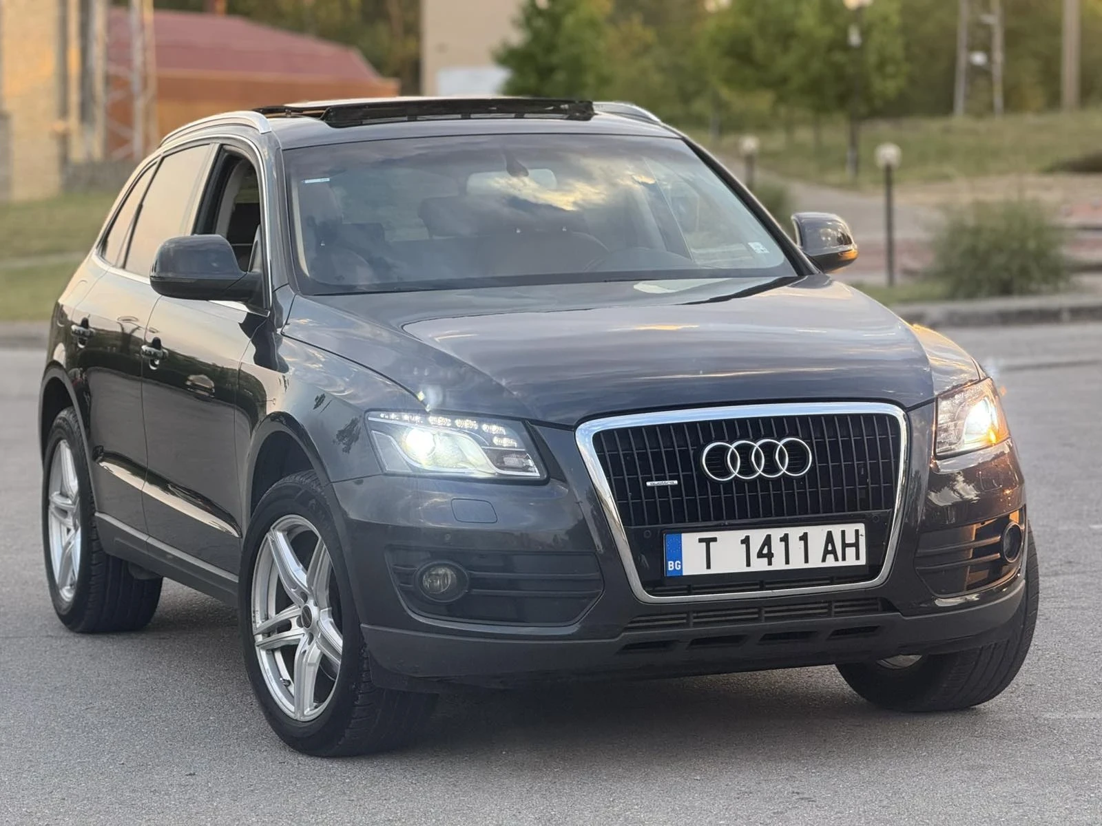 Audi Q5 3.0, снимка 3 - Автомобили и джипове - 55540648