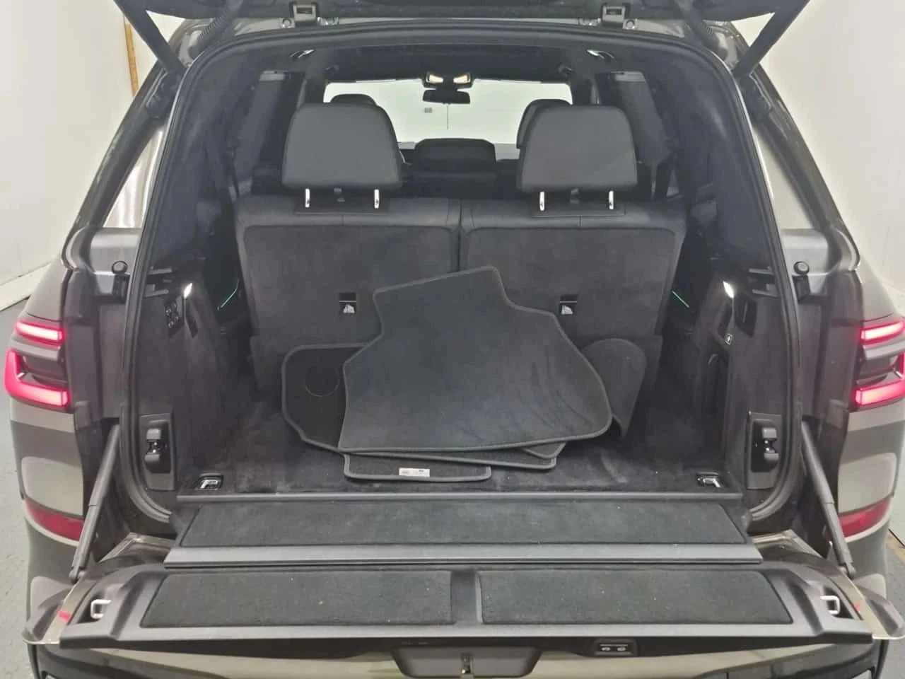 BMW X7, снимка 15 - Автомобили и джипове - 56733573