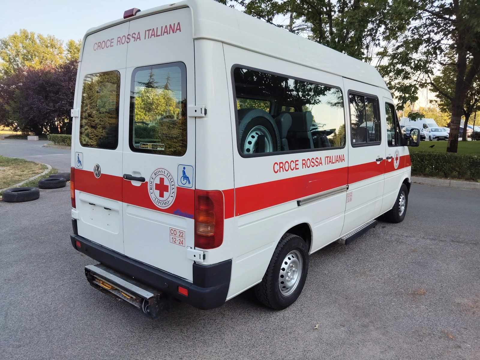 VW Lt 35 2, 5TDI ЗА ИНВАЛИДИ, снимка 4 - Бусове и автобуси - 56090891