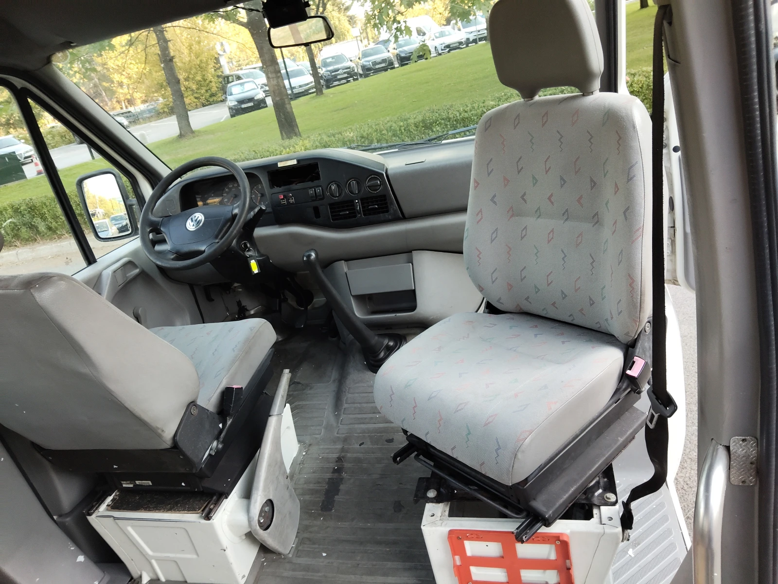 VW Lt 35 2, 5TDI ЗА ИНВАЛИДИ, снимка 7 - Бусове и автобуси - 56090891