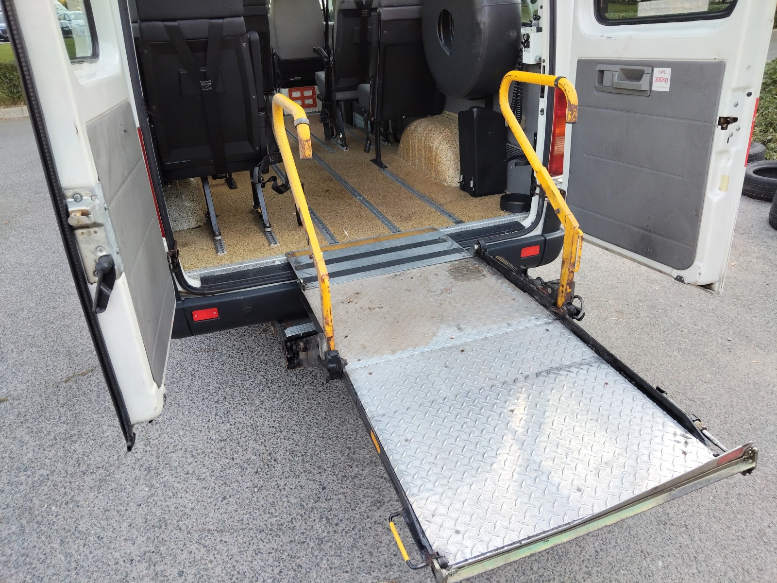 VW Lt 35 2, 5TDI ЗА ИНВАЛИДИ, снимка 12 - Бусове и автобуси - 56090891