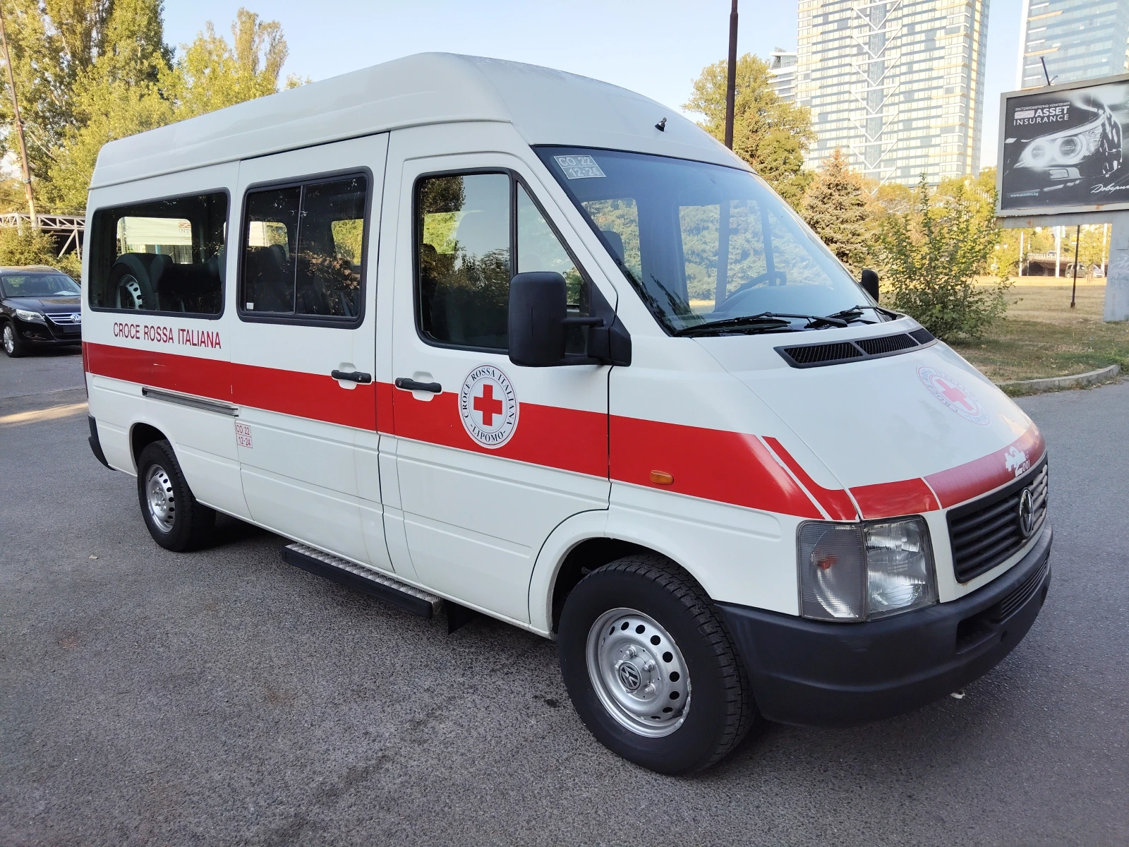 VW Lt 35 2, 5TDI ЗА ИНВАЛИДИ, снимка 2 - Бусове и автобуси - 56090891