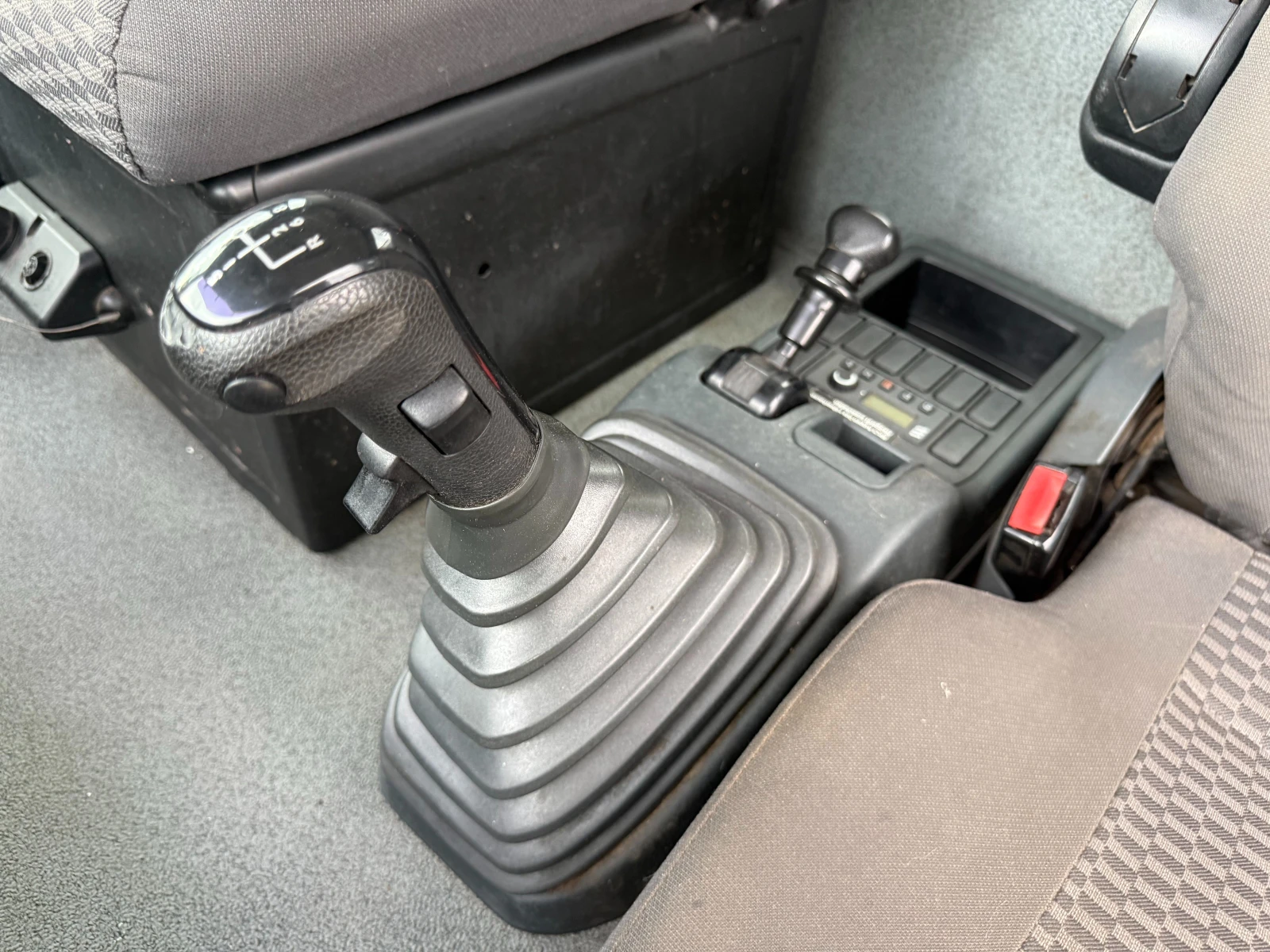 Man Tga 18.310 4х4 Самосвал с кран 4.20м. Климатик, снимка 13 - Камиони - 54869042