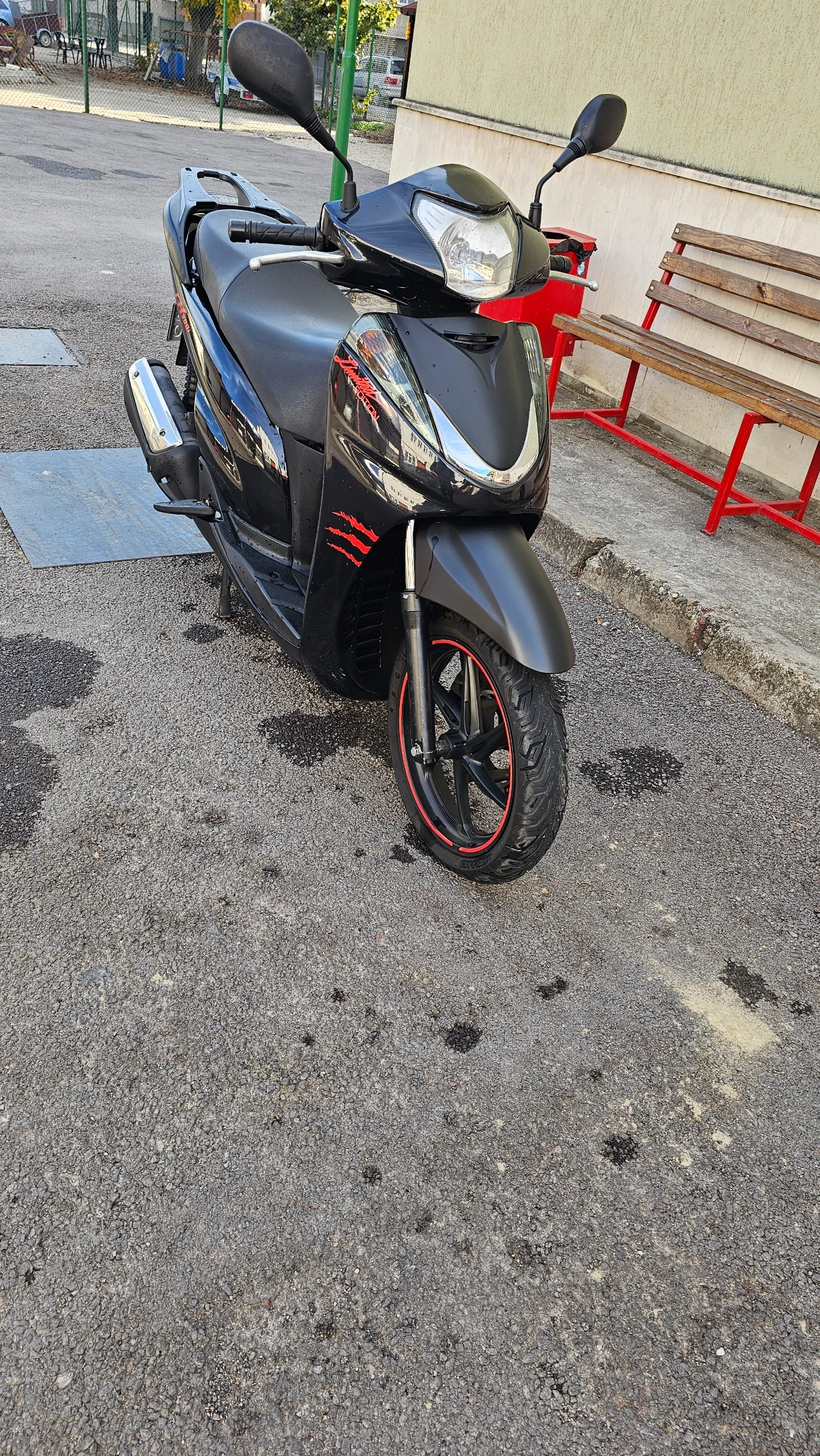 Honda Sh 300I, снимка 2 - Мотоциклети и мототехника - 54371705