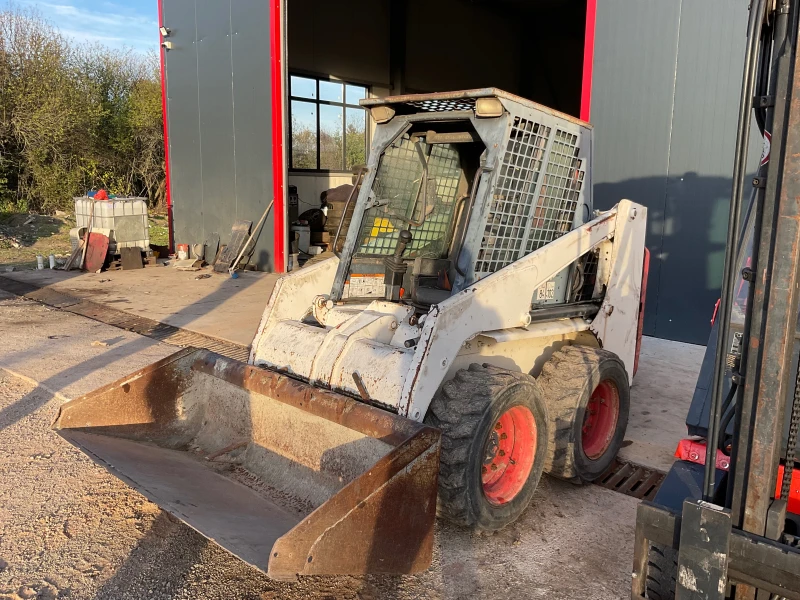 Мини челни товарачи Bobcat 751 