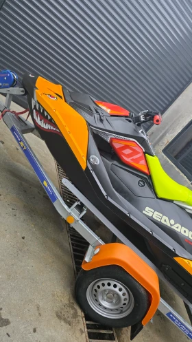 ����� �� �������� �� ���� Bombardier Sea Doo Spark trixx