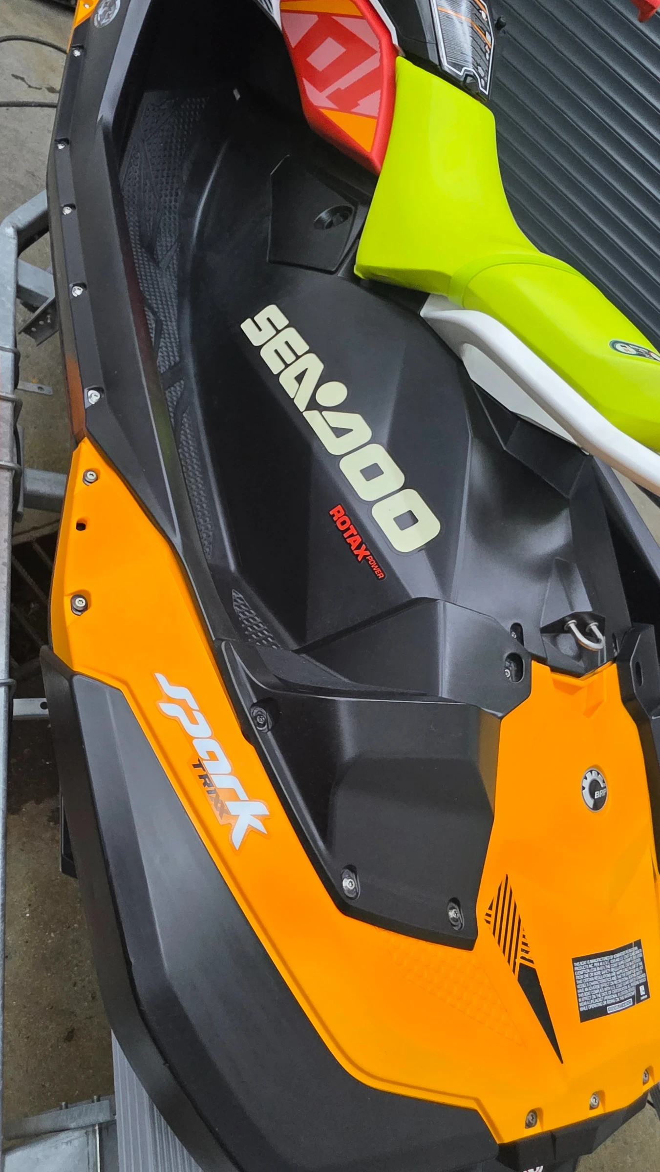 Джет Bombardier Sea Doo Spark trixx, снимка 2 - Воден транспорт - 54317933