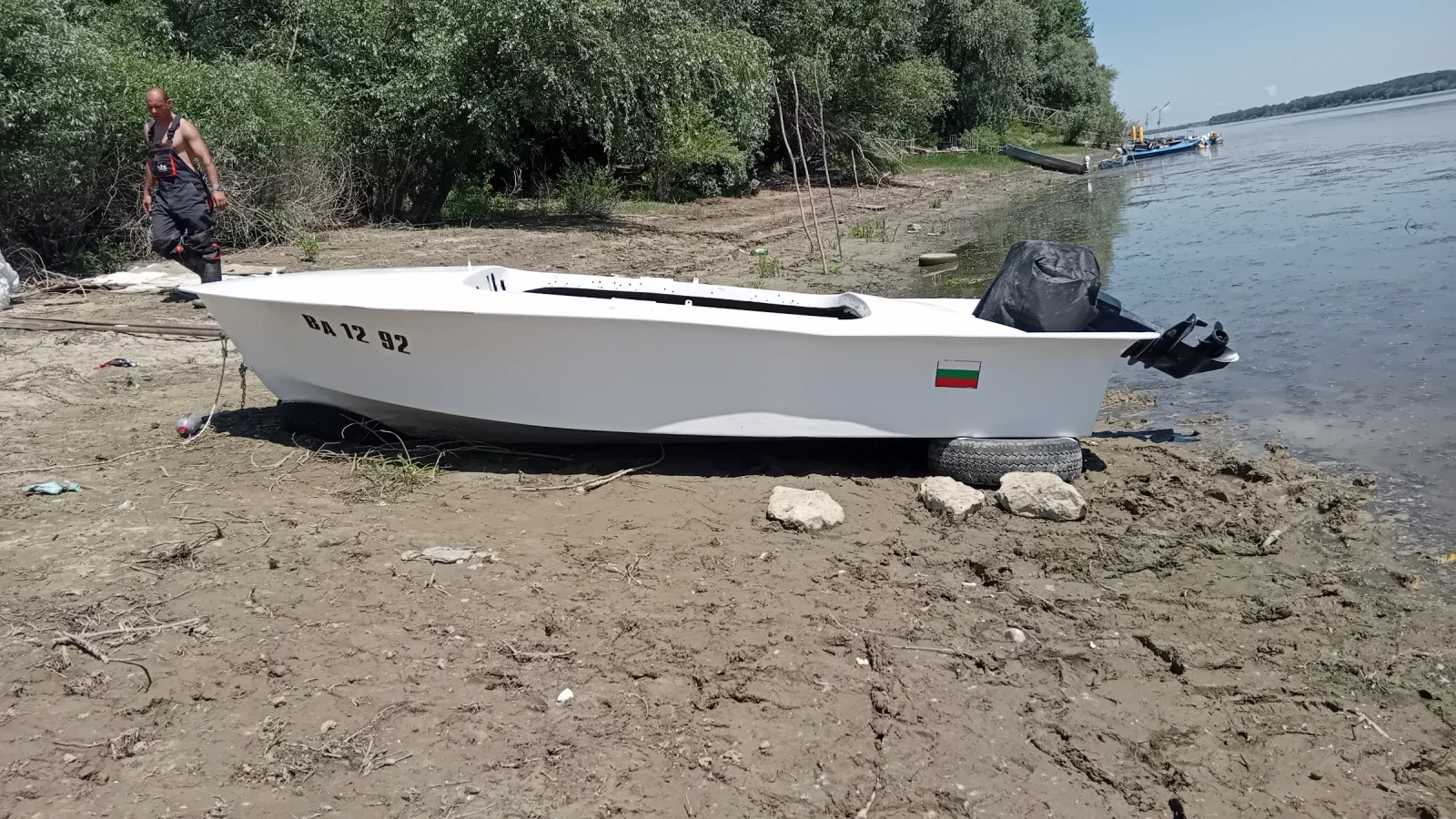 Лодка Собствено производство Зефир 2, снимка 3 - Воден транспорт - 55333776
