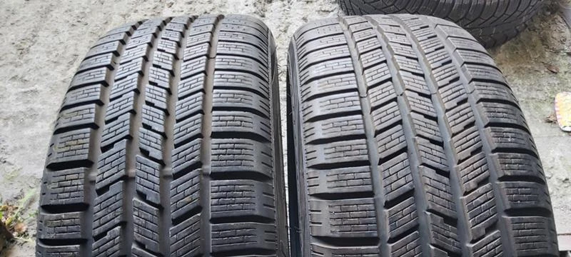 Гуми Зимни 225/45R18, снимка 1 - Гуми и джанти - 35129775