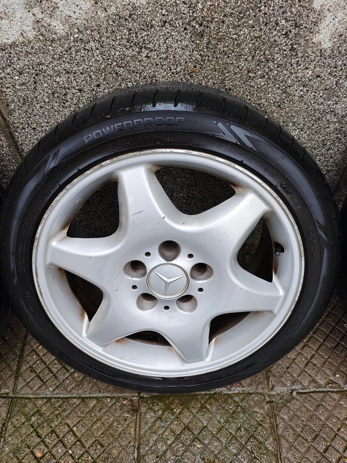    245/45R17 | Mobile.bg   4