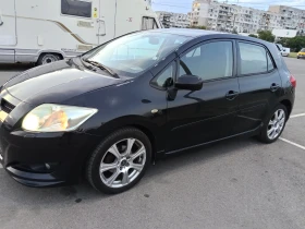 Toyota Auris executive, снимка 1