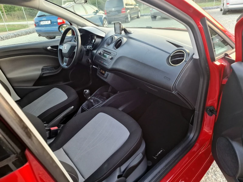 Seat Ibiza 1.6TDI* 105* NAVI, снимка 12 - Автомобили и джипове - 47284975