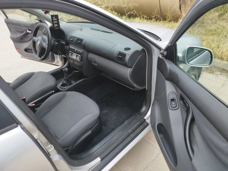 Seat Leon 1.9 TDI, снимка 8 - Автомобили и джипове - 51872164
