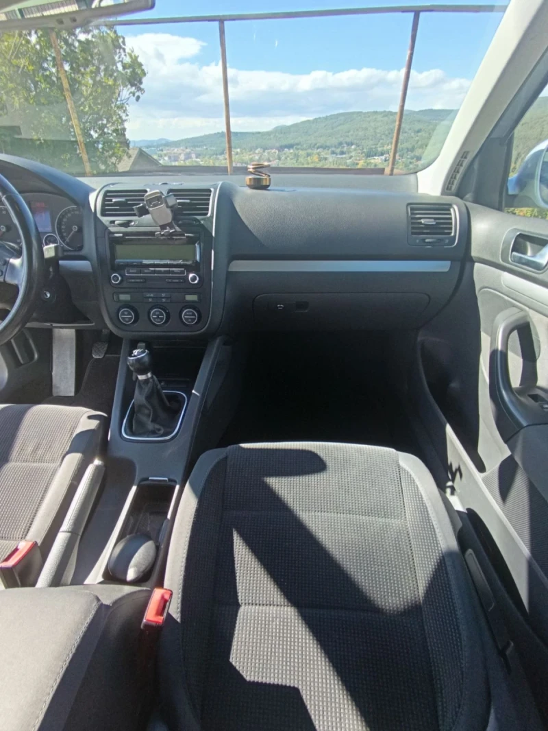 VW Jetta, снимка 9 - Автомобили и джипове - 52482695