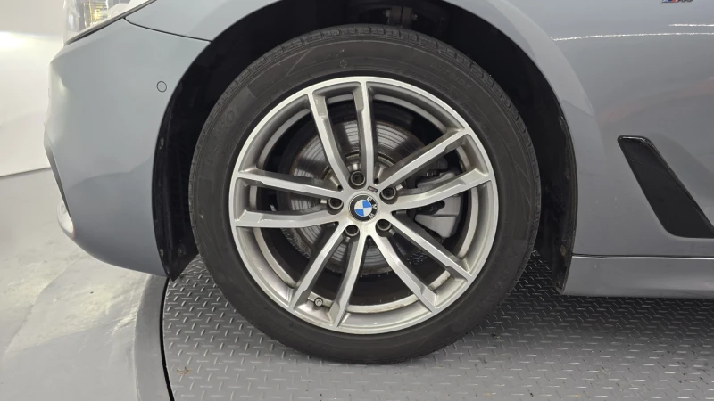 BMW 520 d M sport, снимка 5 - Автомобили и джипове - 52561750
