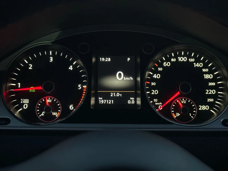VW CC R-Line 2.0 TDI 4Motion DSG / DISTRONIC / Premium - 28500 лв. - 22144570 | Car24.bg