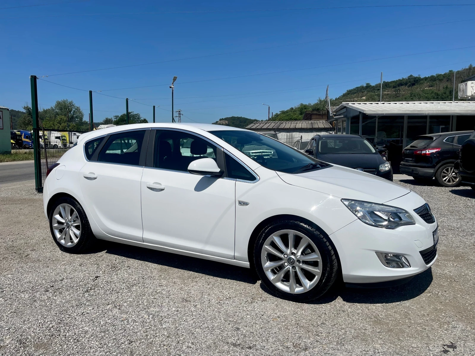 Opel Astra 1.7CDTI-COSMO-NAVI-EURO5-6 скорости - изображение 6