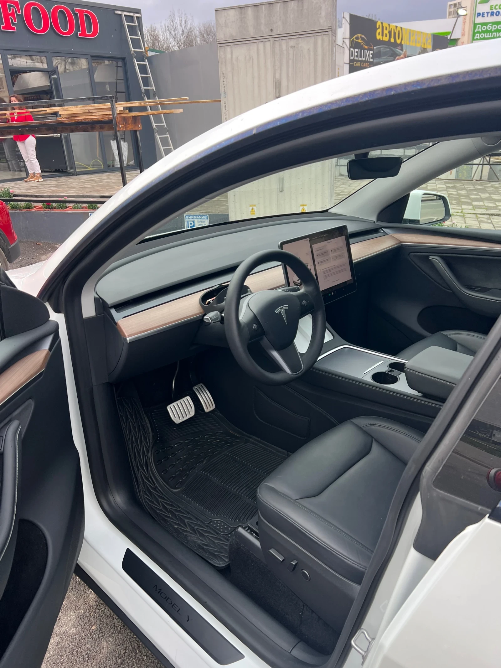 Tesla Model Y PERFORMANCE  EU | Mobile.bg   12