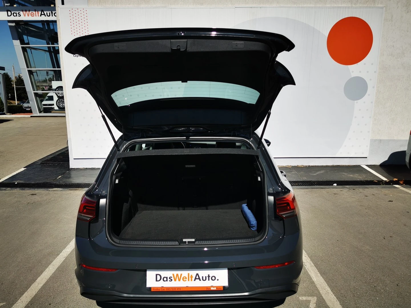 VW Golf 8 Life 2.0 TDI SCR - изображение 9