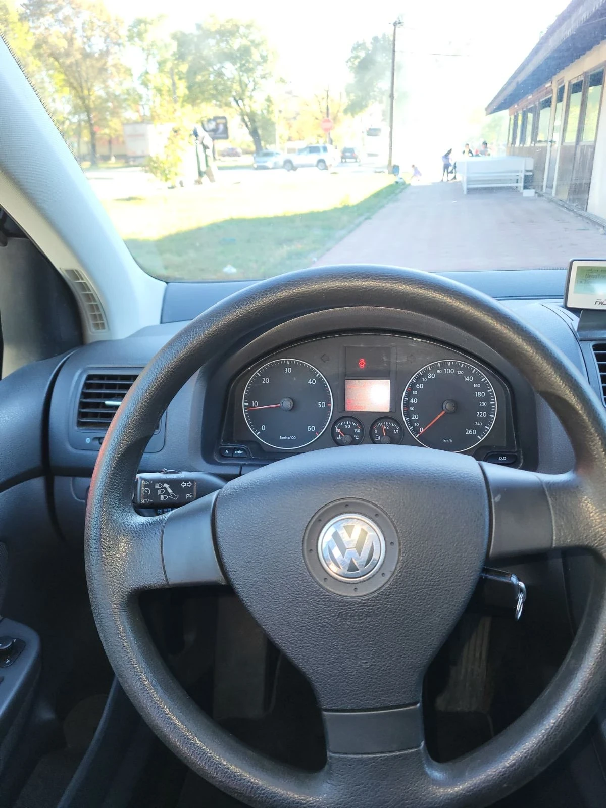VW Golf Edition 1.9 TDi | Mobile.bg — изображение 9