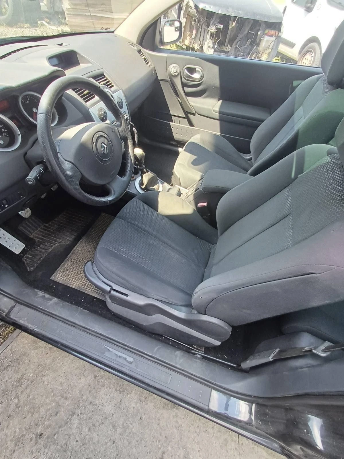 Renault Megane 2.0 I  - изображение 6