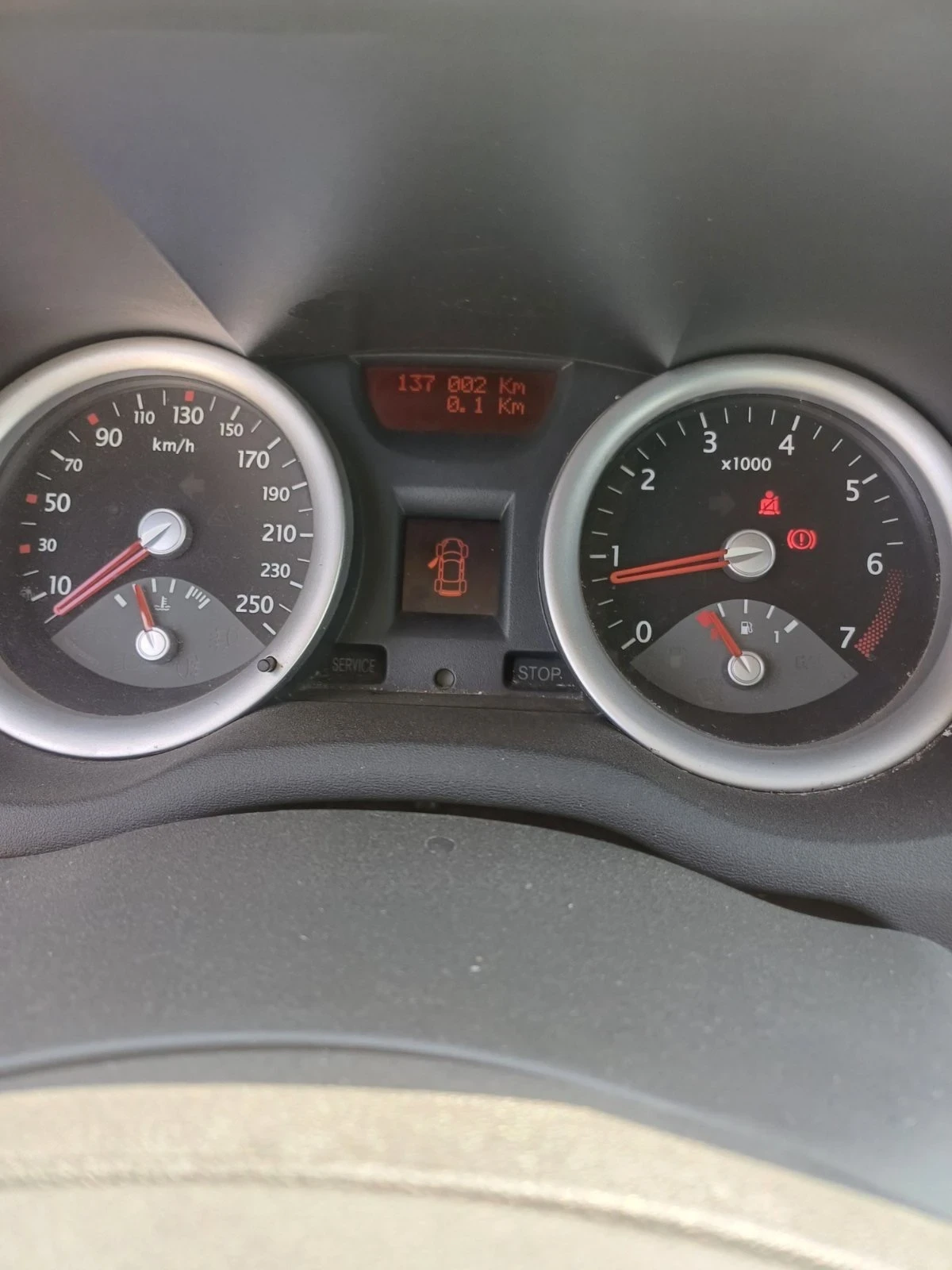 Renault Megane 2.0 I  - изображение 8