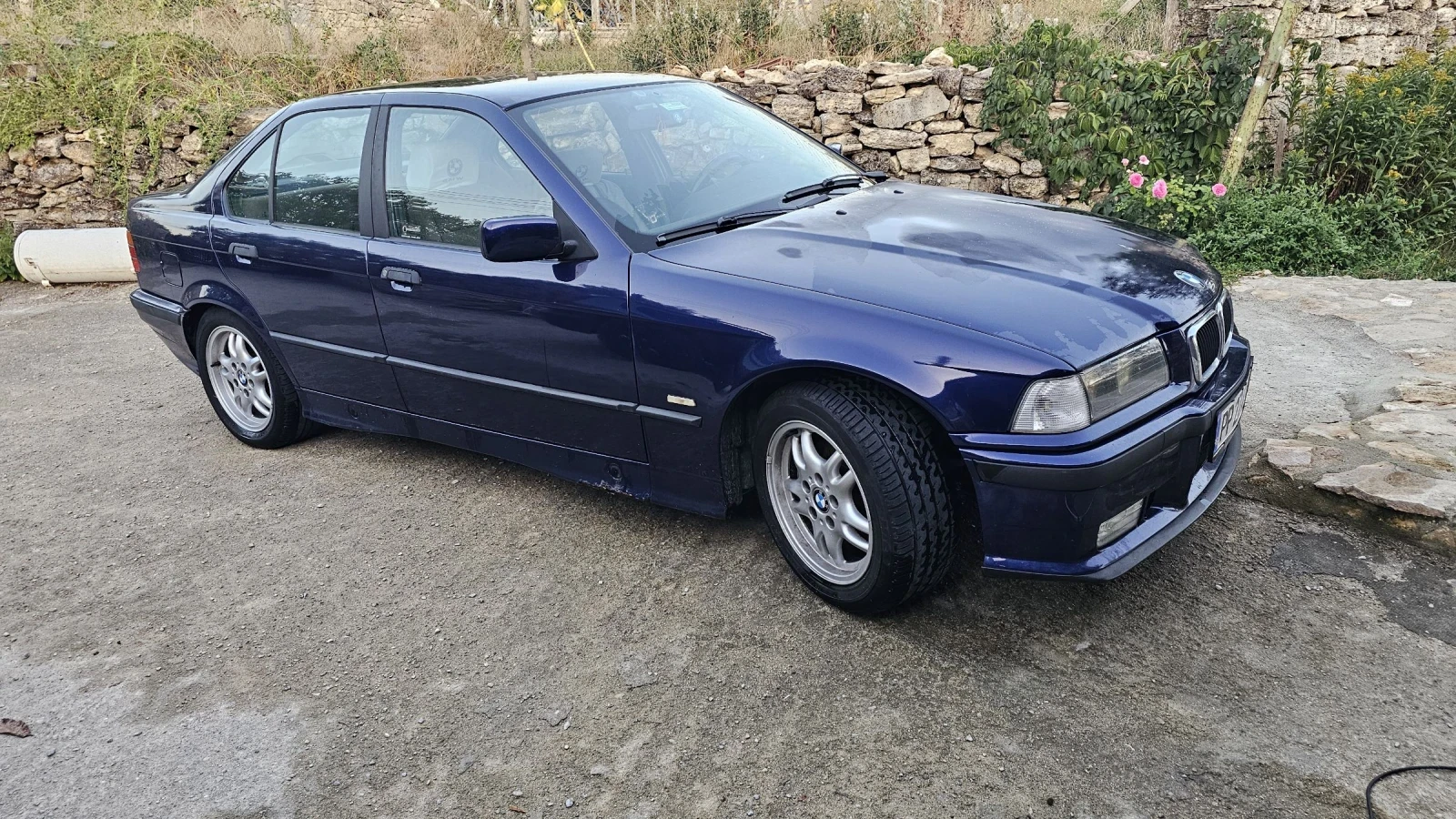 BMW 325 TDS - изображение 9