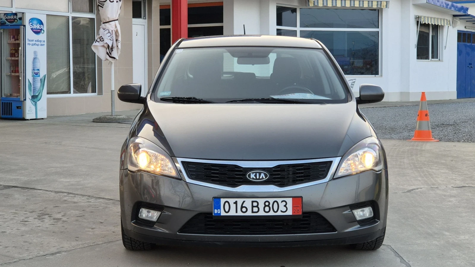 Kia Ceed 1.6CRDI 90К.С* ФЕЙСЛИФТ* , снимка 4 - Автомобили и джипове - 53750322