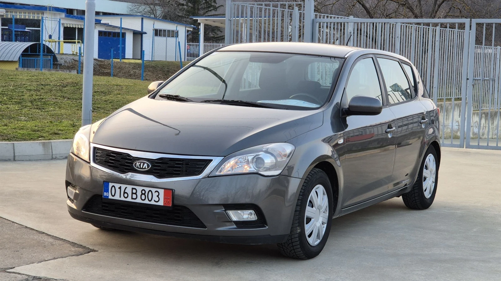 Kia Ceed 1.6CRDI 90К.С* ФЕЙСЛИФТ* , снимка 5 - Автомобили и джипове - 53750322