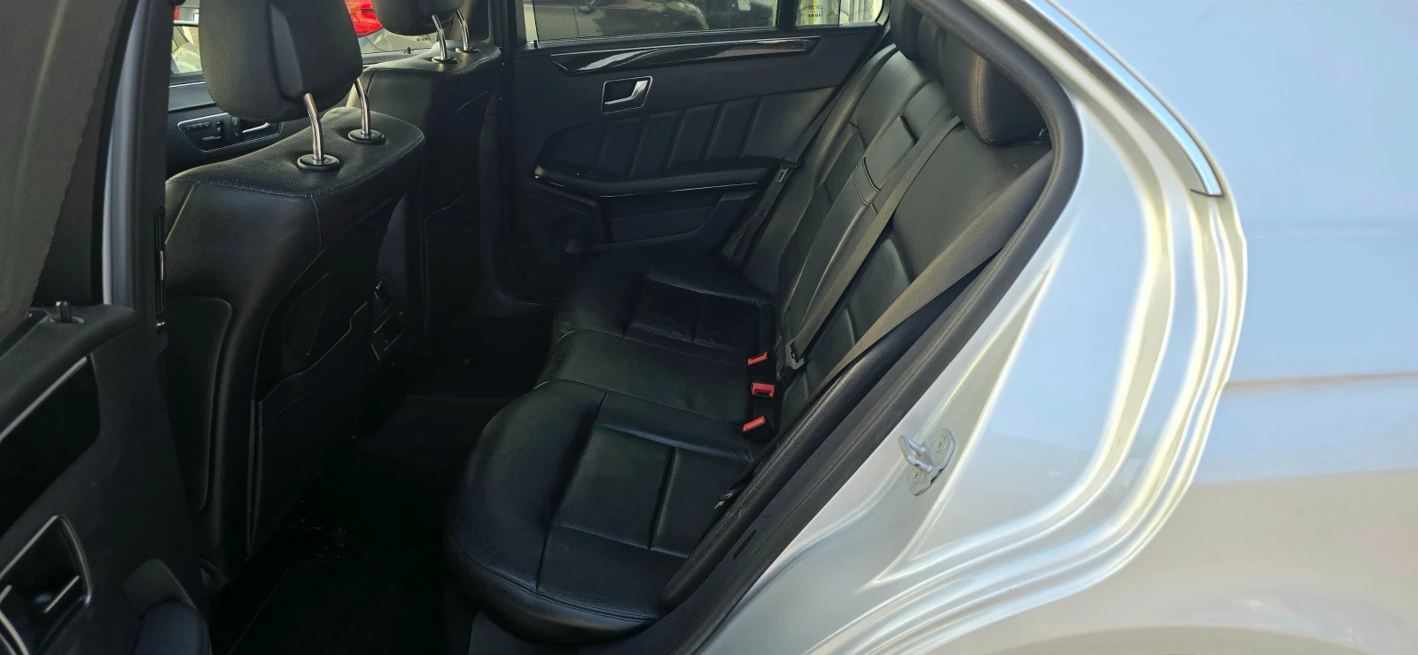 Mercedes-Benz E 350, снимка 13 - Автомобили и джипове - 53818202