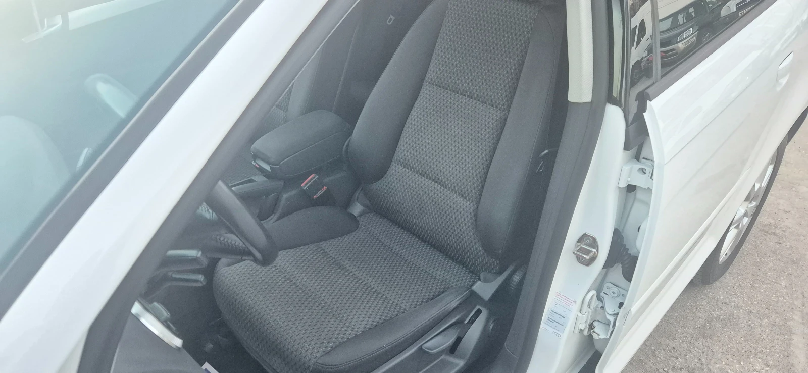 Audi A3 A3* SportBach* ПАНОРАМА* 1.6-TDI, снимка 3 - Автомобили и джипове - 53829974