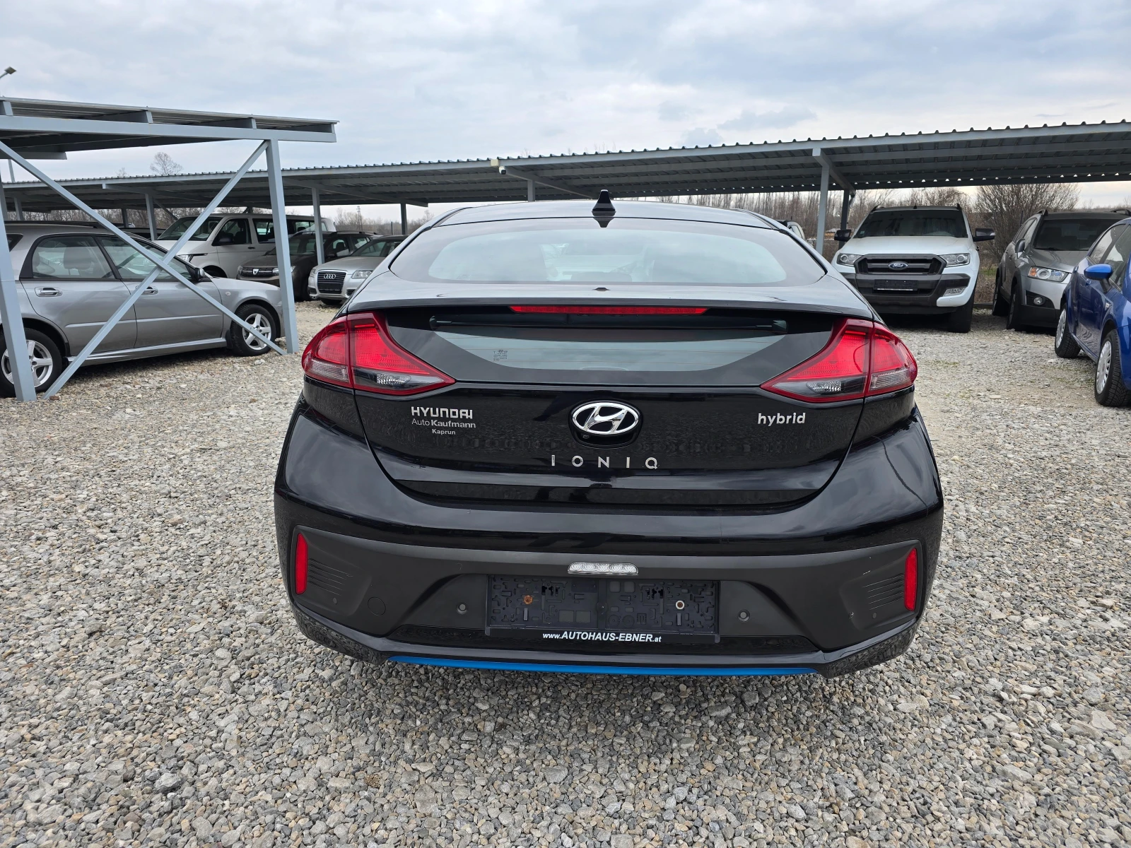 Hyundai Ioniq 1, 6 ХИБРИД !! АВТОМАТ !!  РЕАЛНИ 65000 км., снимка 4 - Автомобили и джипове - 53922223