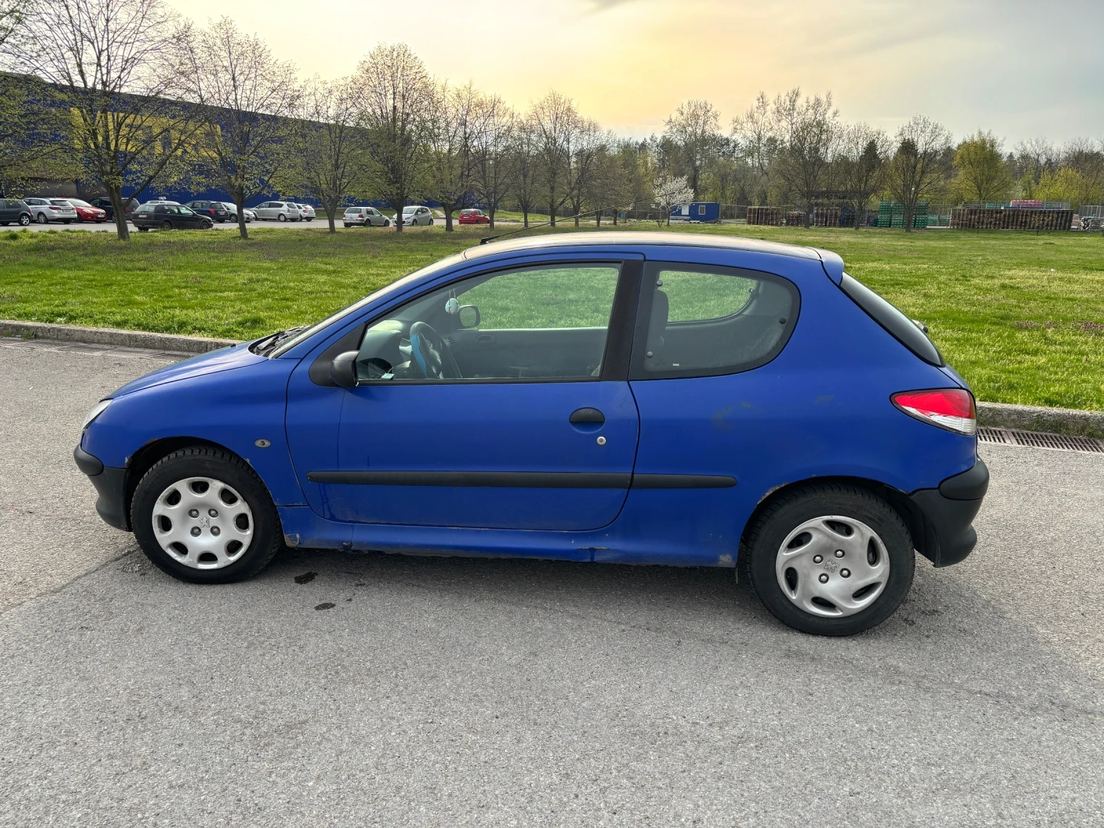 Peugeot 206, снимка 2 - Автомобили и джипове - 54184402