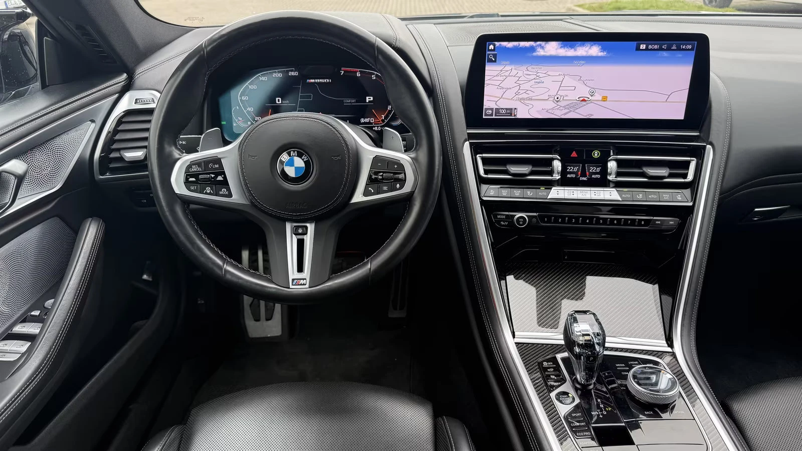 BMW 850 PANO/530HP/B&W/360/SOFTCLOSE/CARBON/391z, снимка 9 - Автомобили и джипове - 54414178