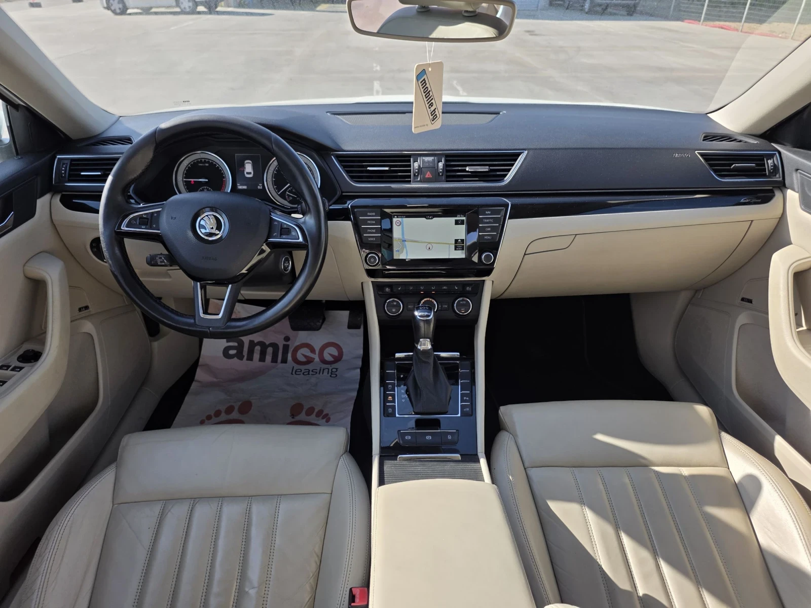 Skoda Superb 2.0 TDI L&K , снимка 11 - Автомобили и джипове - 54435834