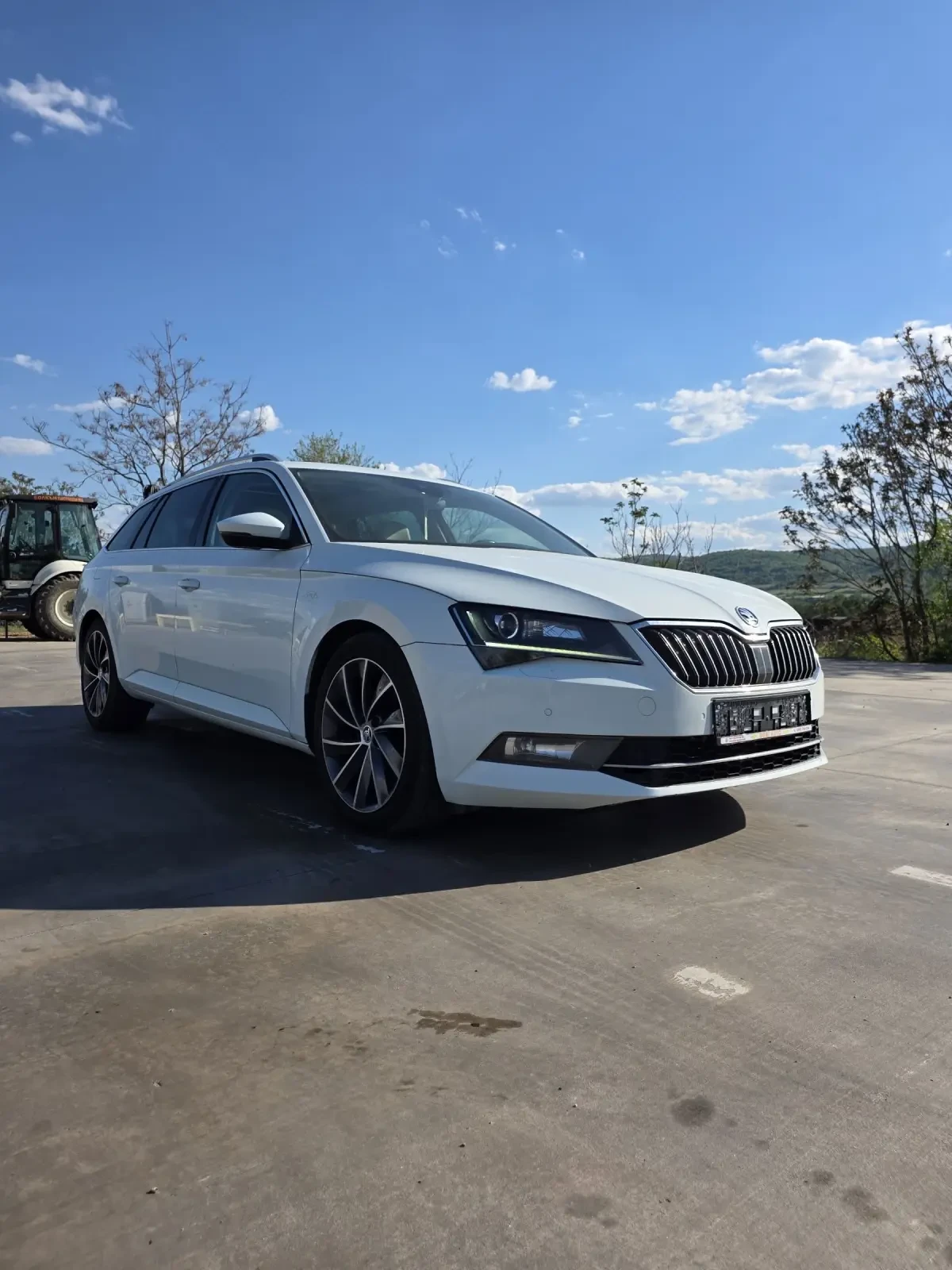 Skoda Superb 2.0 TDI L&K , снимка 2 - Автомобили и джипове - 54435834