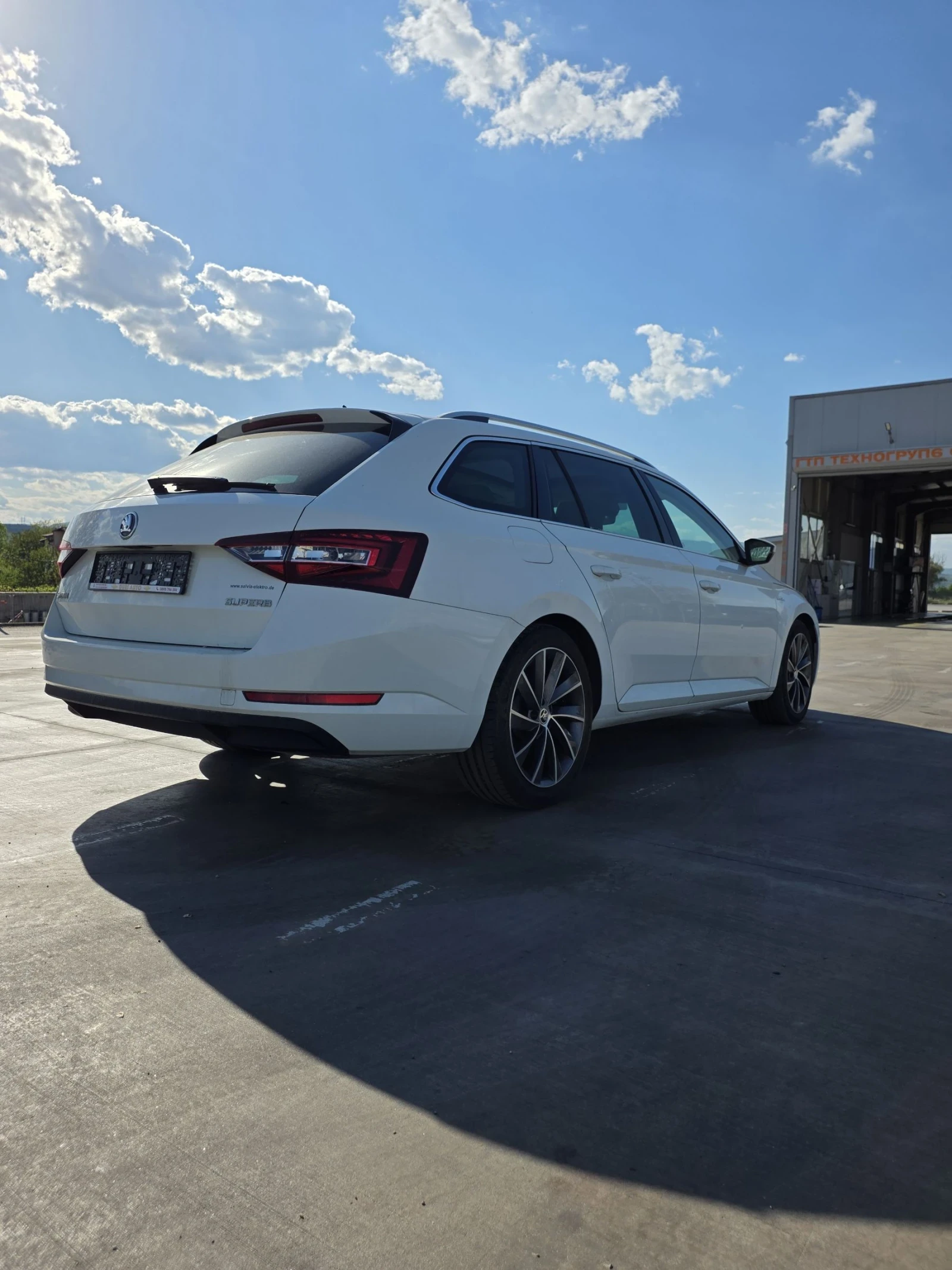 Skoda Superb 2.0 TDI L&K , снимка 5 - Автомобили и джипове - 54435834