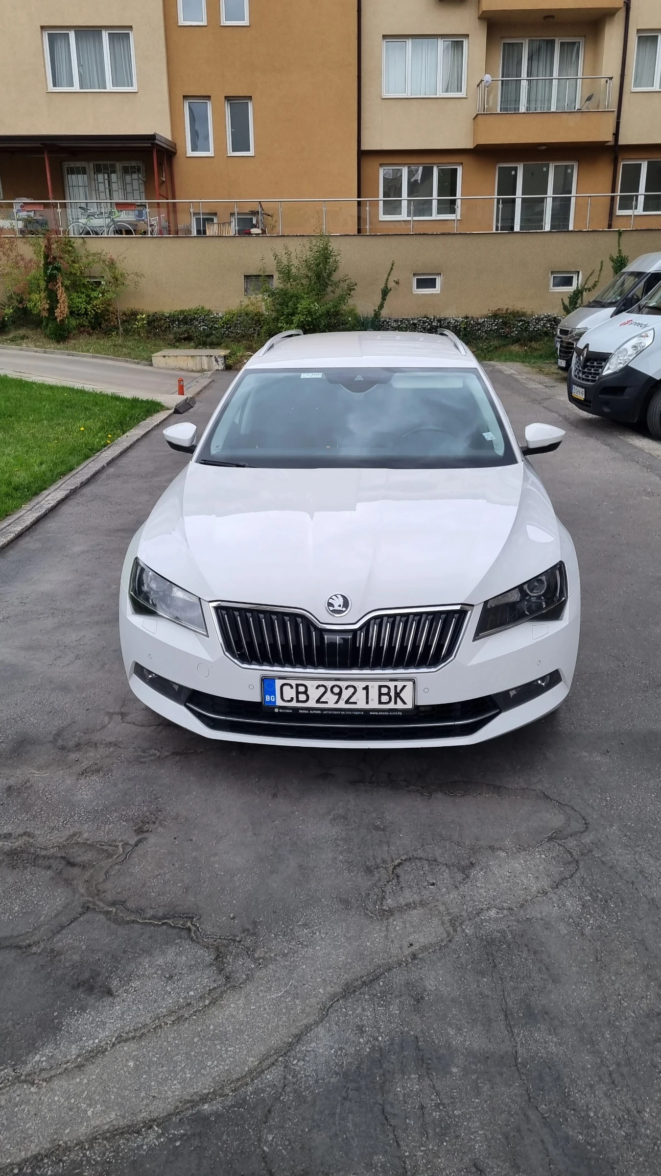 Skoda Superb, снимка 13 - Автомобили и джипове - 54643083
