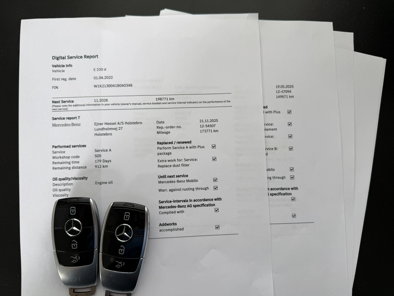 Mercedes-Benz E 220 AMG* СЕРВИЗНА КНИЖКА С ПЪЛНА ИСТОРИЯ В МЕРЦЕДЕС, снимка 16 - Автомобили и джипове - 55014839