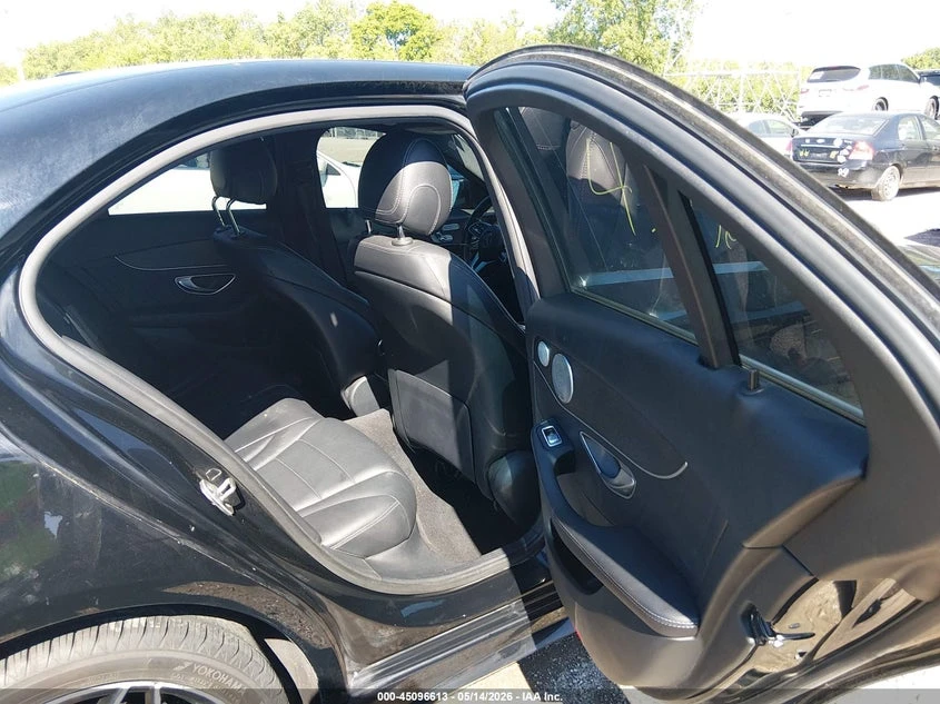 Mercedes-Benz C 300 2.0l 4Matic, снимка 8 - Автомобили и джипове - 55570570