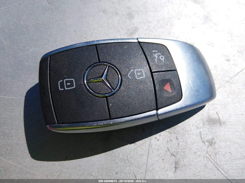 Mercedes-Benz C 300 2.0l 4Matic, снимка 11 - Автомобили и джипове - 55570570