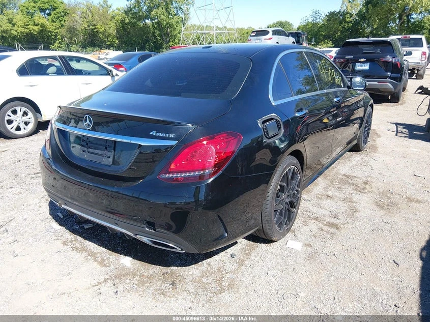 Mercedes-Benz C 300 2.0l 4Matic, снимка 4 - Автомобили и джипове - 55570570