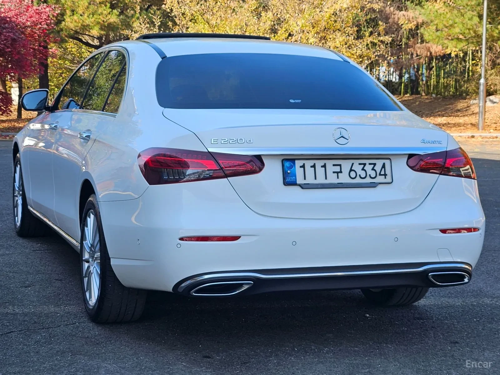 Mercedes-Benz E 220 4MATIC* AVANTGARDE* TOP CENA, снимка 6 - Автомобили и джипове - 55611249