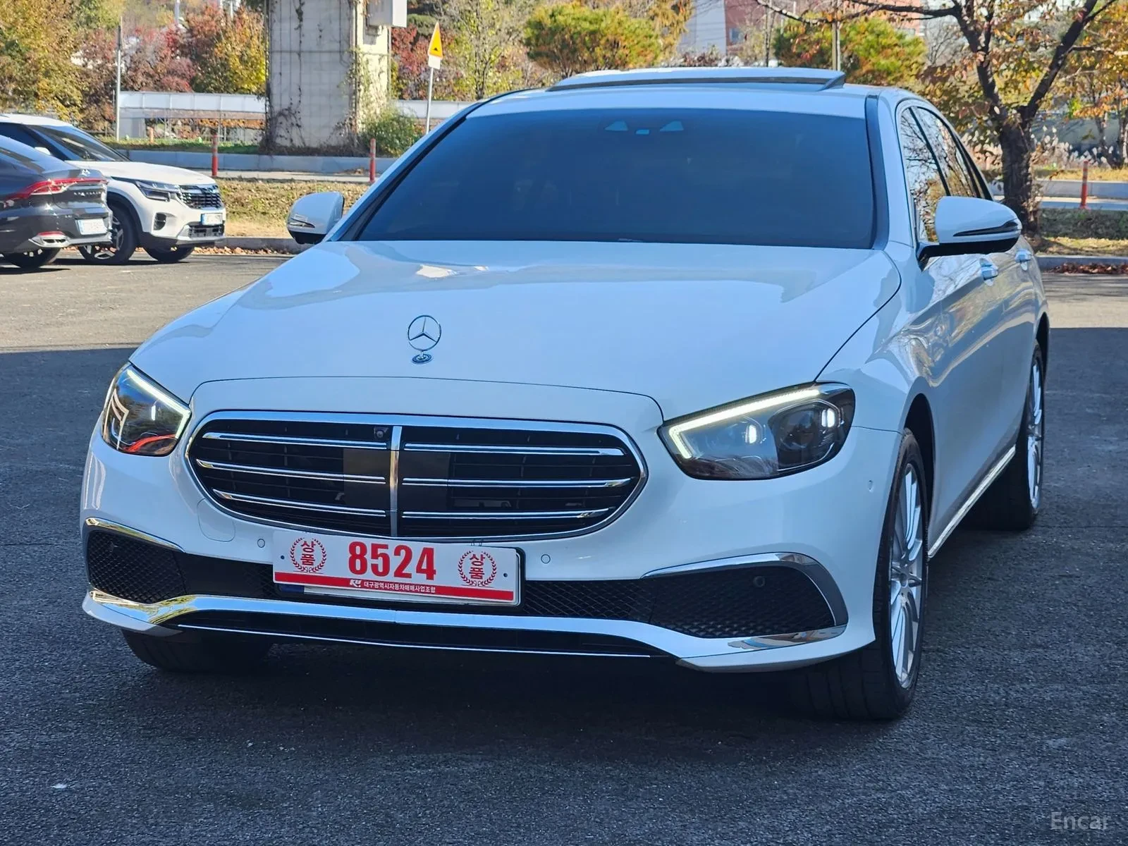 Mercedes-Benz E 220 4MATIC* AVANTGARDE* TOP CENA, снимка 3 - Автомобили и джипове - 55611249