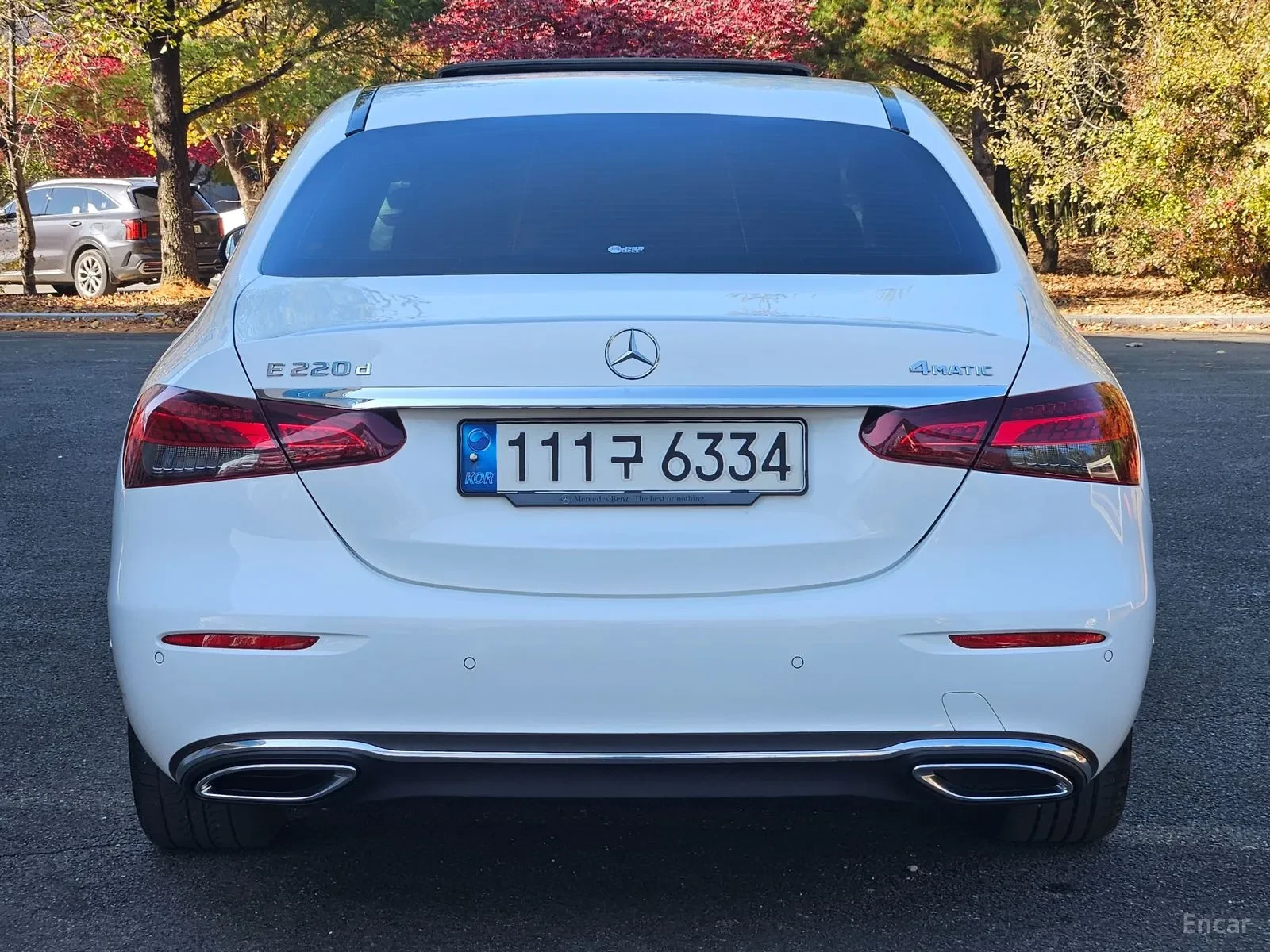 Mercedes-Benz E 220 4MATIC* AVANTGARDE* TOP CENA, снимка 4 - Автомобили и джипове - 55611249