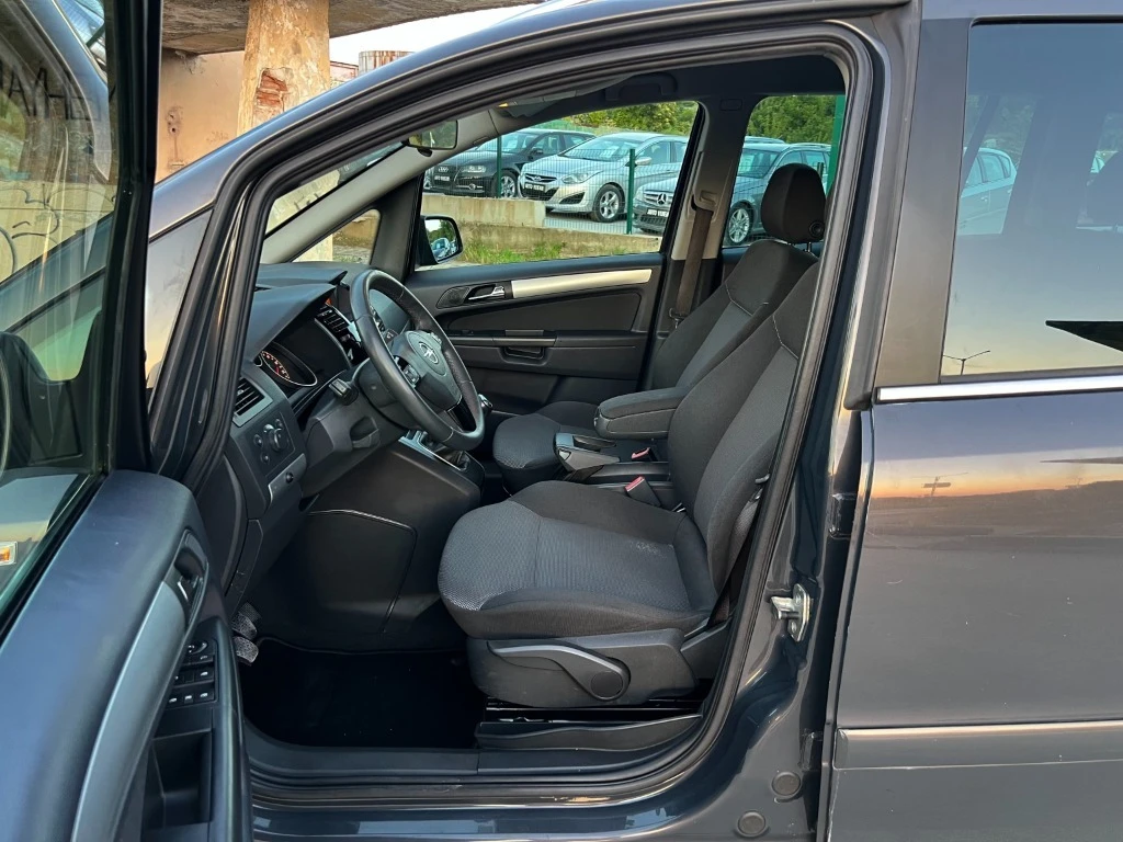 Opel Zafira 1.7-125к.с, снимка 8 - Автомобили и джипове - 55647243